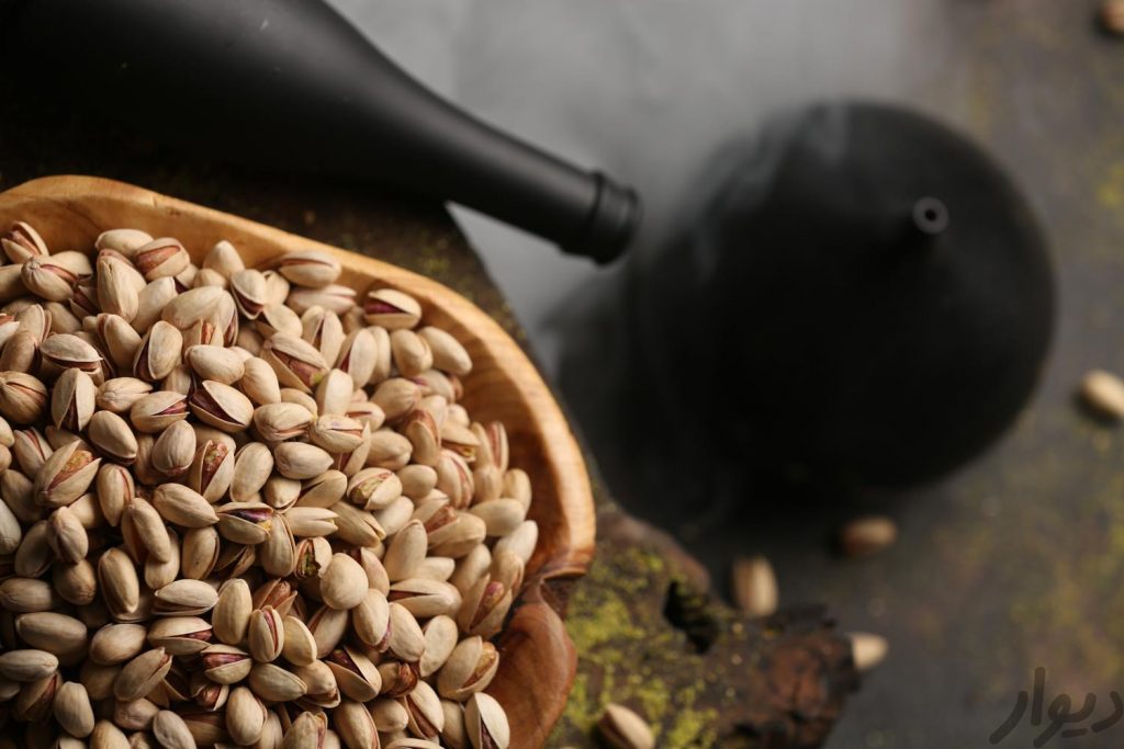 پسته احمد آقایی شور زعفرانی