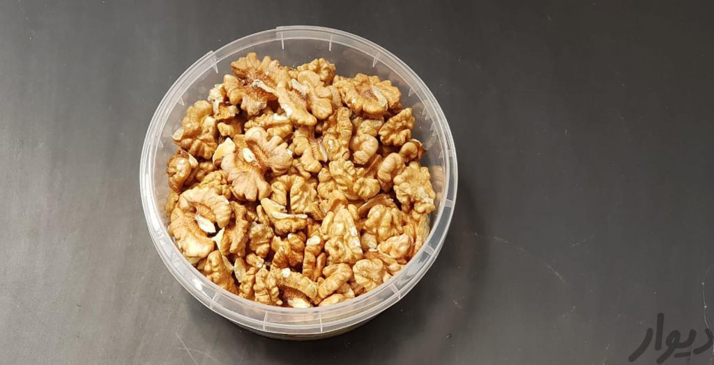 مغز گردو تویسرکان