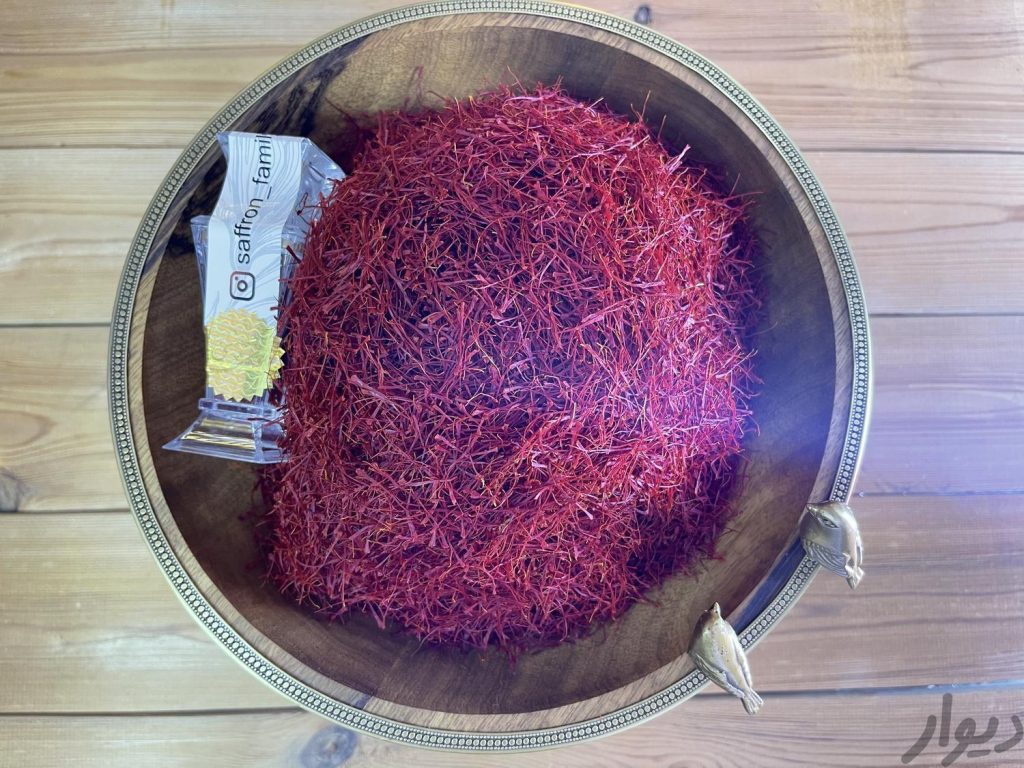 زعفران نگین سرگل