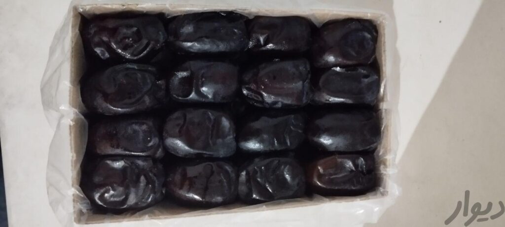 خرما مضافتی بم پوست نازک