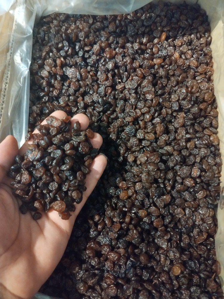 فروش عمده کشمش پلویی ،نودل و کمپوت