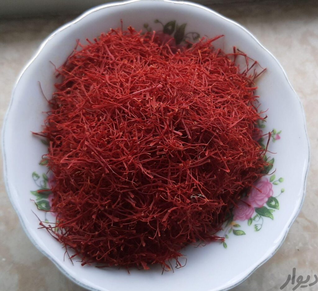 زعفران سرگل قائنات و هل اکبر بنفش