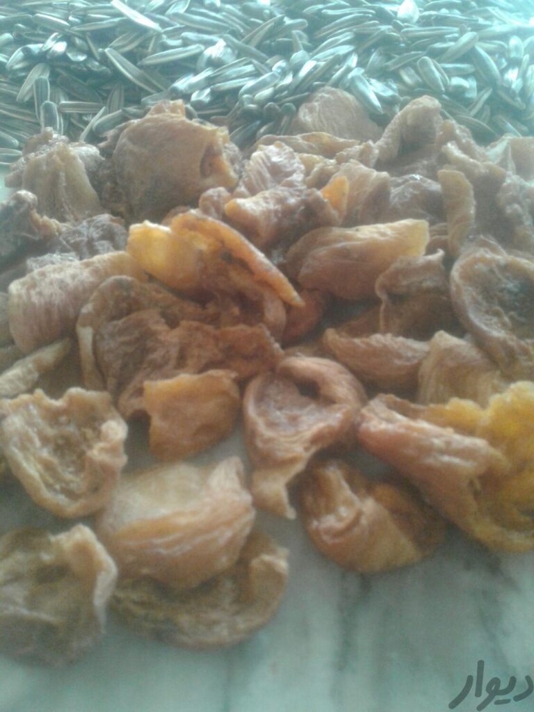 تخمه و قیسی تاره